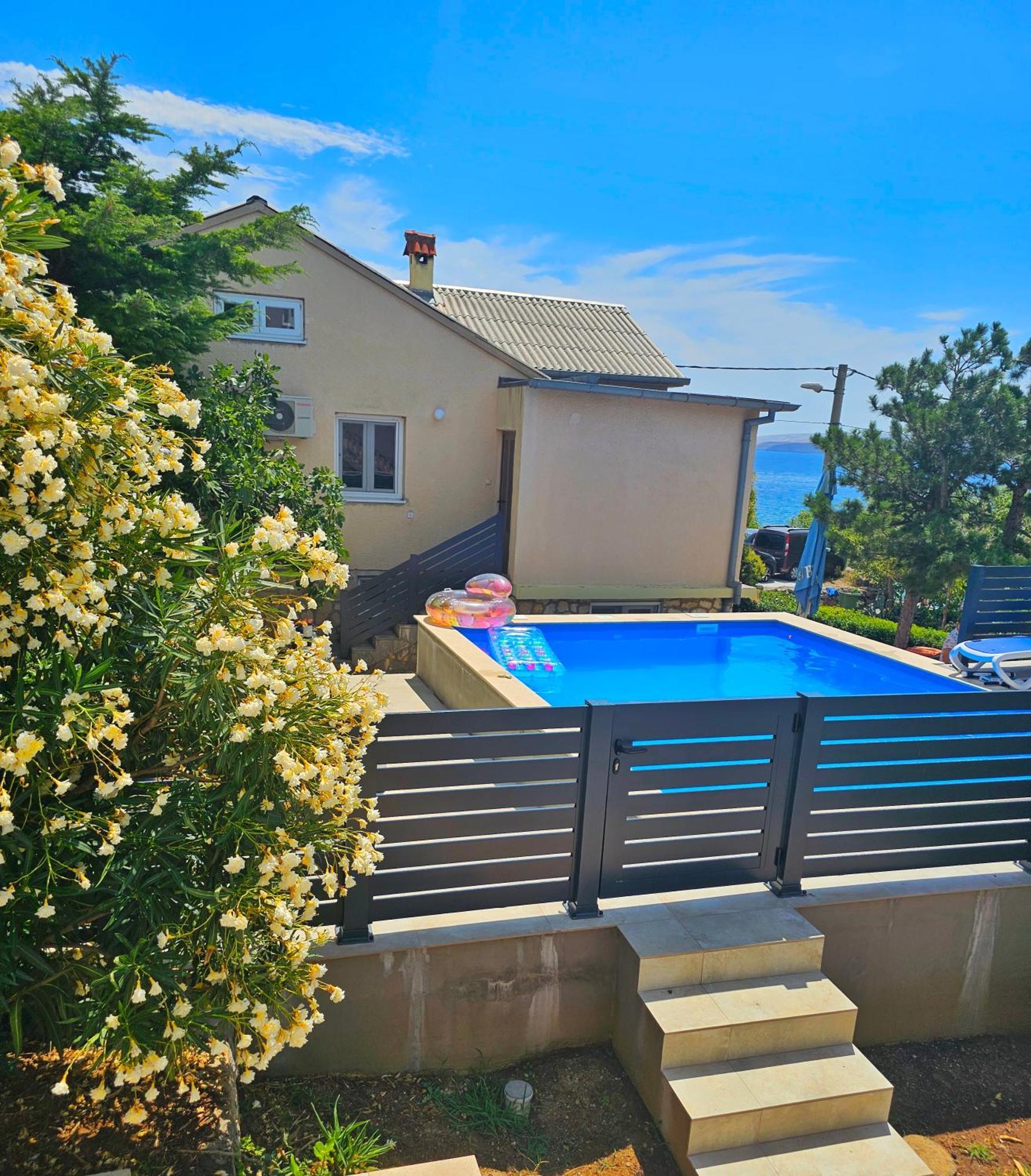 Beachfront House Ivana With Pool - Renovated 2025 Cesarica Kültér fotó