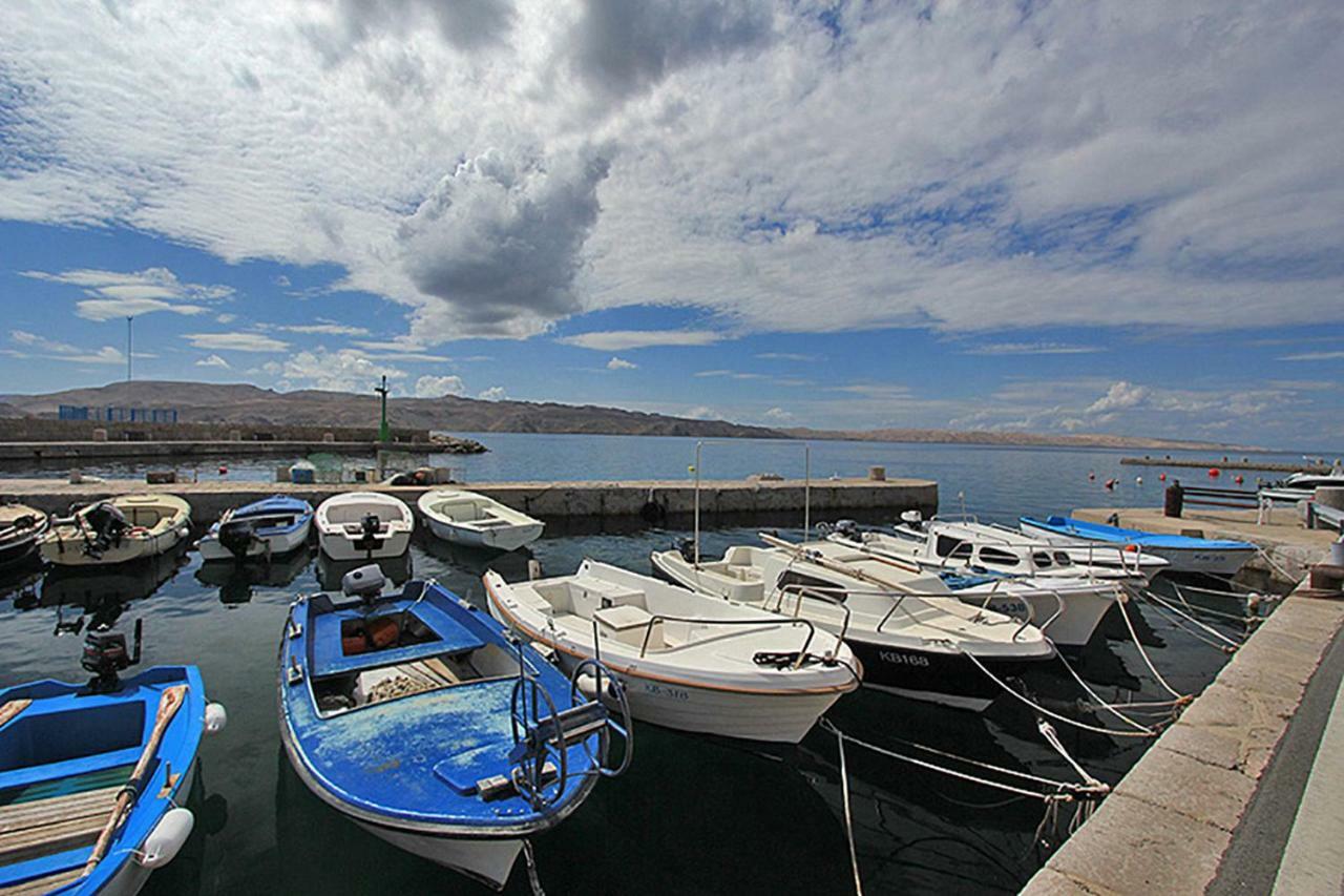 Beachfront House Ivana With Pool - Renovated 2025 Cesarica Kültér fotó