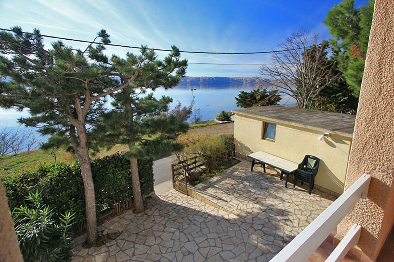 Beachfront House Ivana With Pool - Renovated 2025 Cesarica Kültér fotó