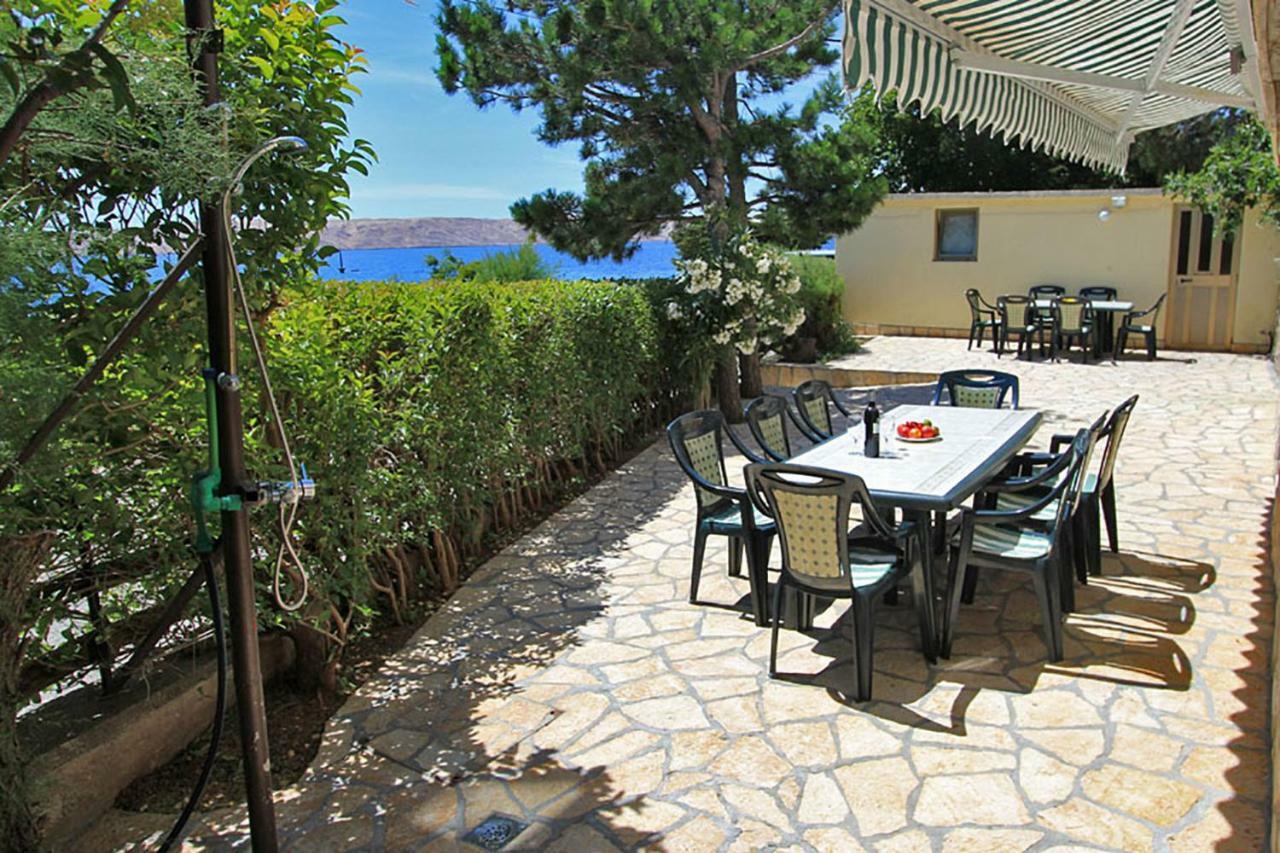 Beachfront House Ivana With Pool - Renovated 2025 Cesarica Kültér fotó