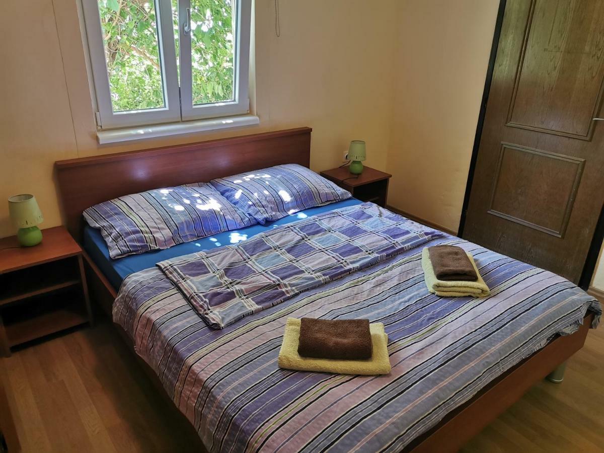 Beachfront House Ivana With Pool - Renovated 2025 Cesarica Kültér fotó
